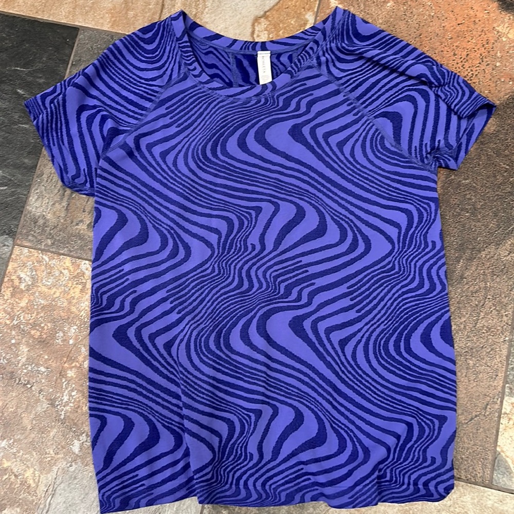 Athleta short sleeve top